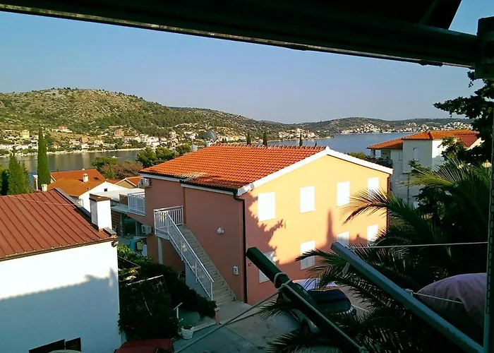 Apartamento With A Parking Space - 20671 Rogoznica (Sibenik-Knin)